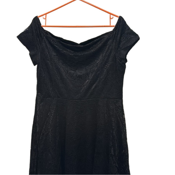 Black lace dress off the shoulder 2X - Picture 8 of 11
